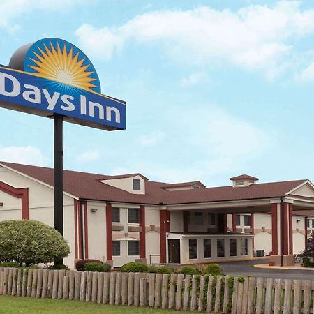 Days Inn By Wyndham Шоні Екстер'єр фото